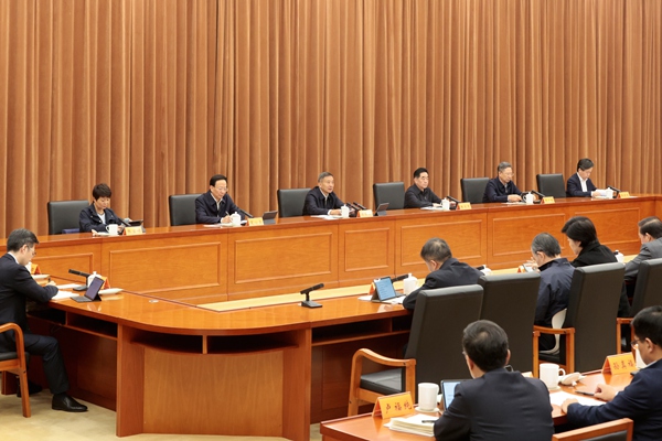 省人大常委會(huì)召開黨組擴(kuò)大會(huì)議暨第五十四次主任會(huì)議