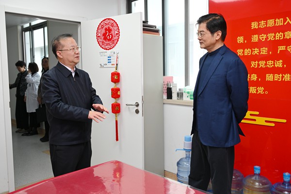 魏國強(qiáng)在鎮(zhèn)江走訪聯(lián)系基層人大機(jī)關(guān)和人大代表